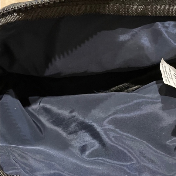 Disneyland Half Marathon Weekend 2025 Navy Blue Waist Pack/Fanny Pack - Picture 5 of 6